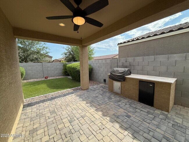 Building Photo - 336 W Tenia Trail