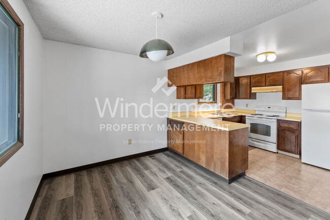 Building Photo - 2-bedroom Apartment In Hangman Valley