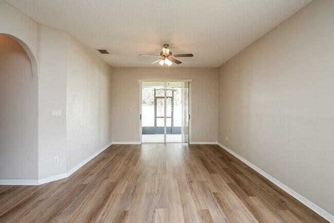 Building Photo - 1741 Mountclair Ct