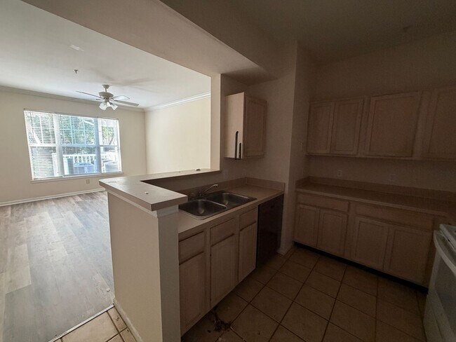 Building Photo - 1704 Frederica Rd