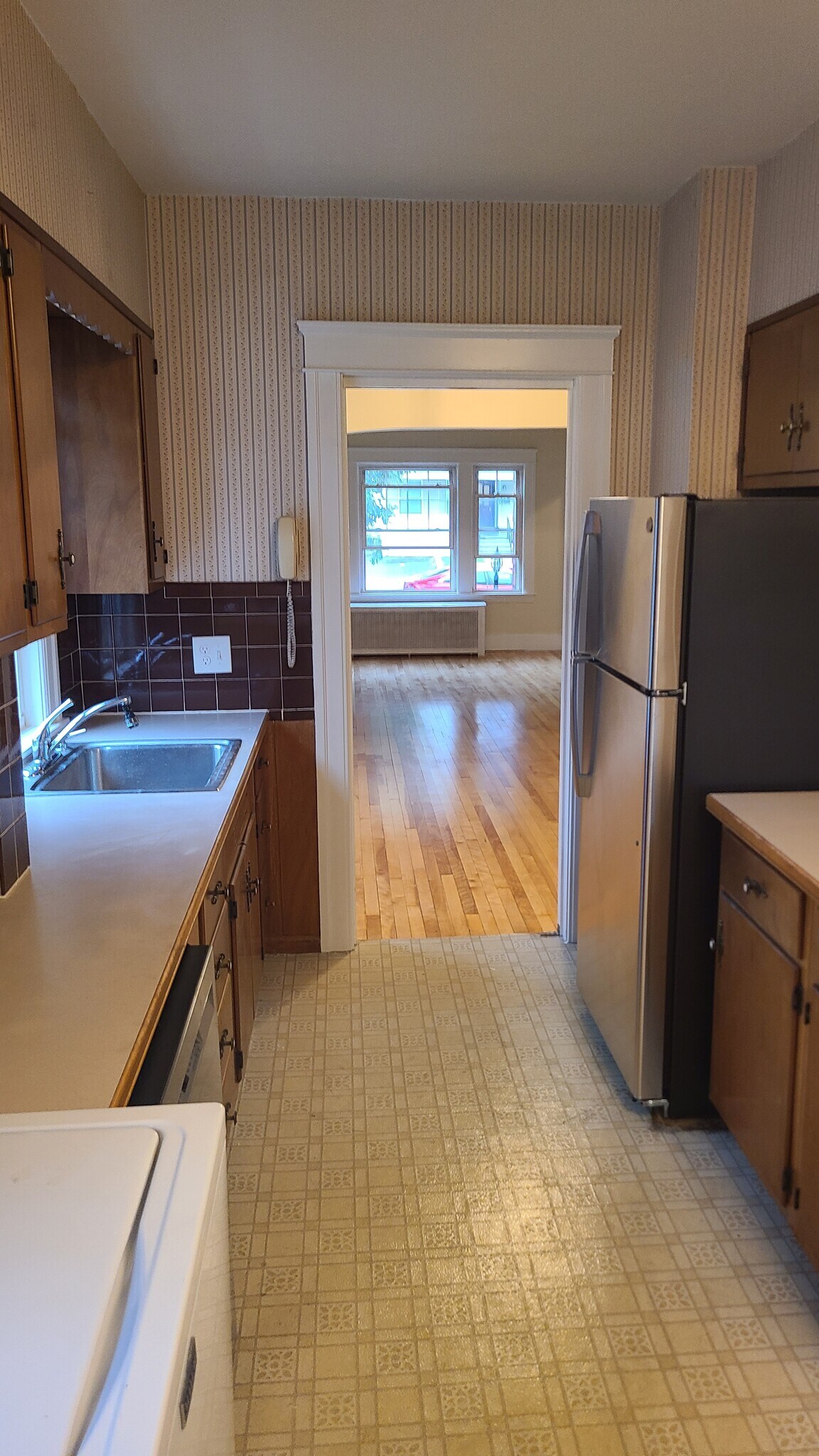 Building Photo - 60 Richmond Ave