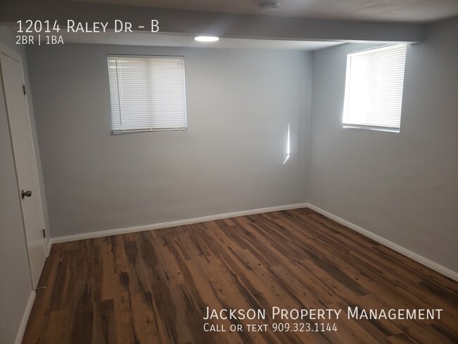 Building Photo - Great 2 Bedroom Unit Totally Upgraded