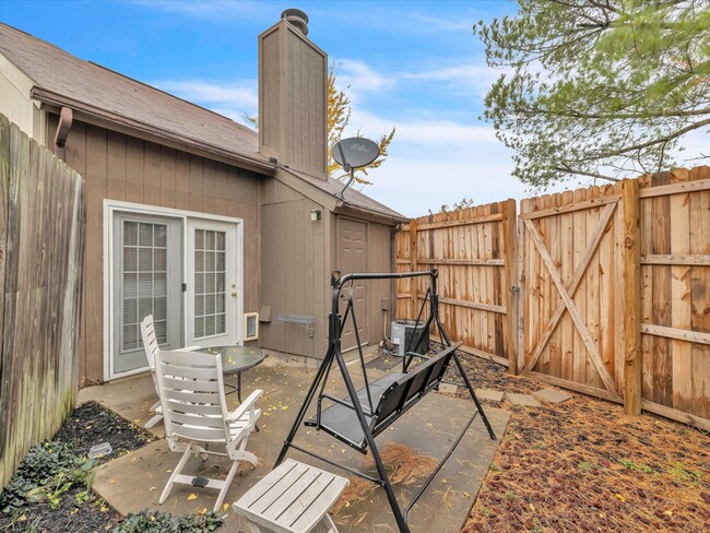 Building Photo - 4303 Loft Cove