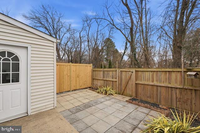 Building Photo - 310 S 11th St