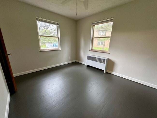 Building Photo - Green Twp- Cozy 2 Bed 1 Bath