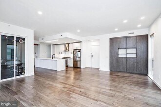 Building Photo - 1501 N 31st St