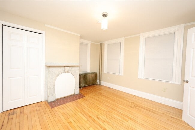 Building Photo - 83 S Main St