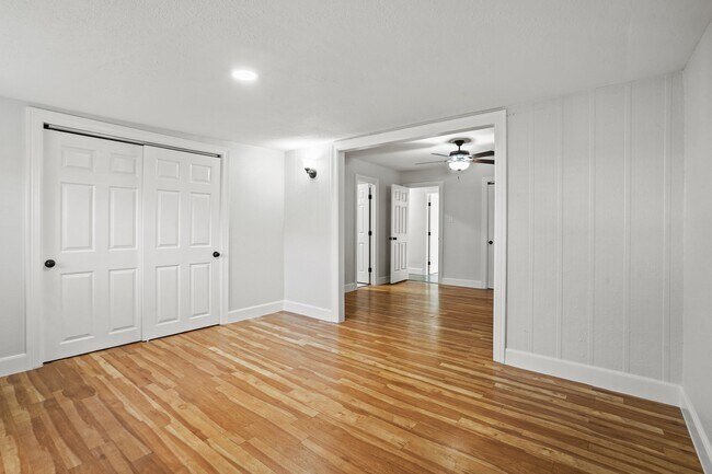 Building Photo - 1030 Grand Jct Dr