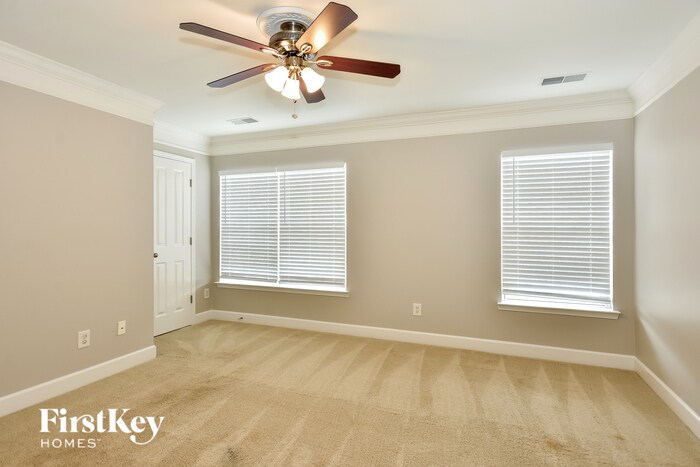 Building Photo - 6957 Sunnywood Dr
