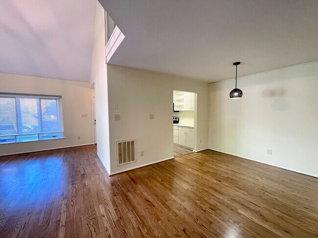 Building Photo - A Beautiful Updated End Unit Townhouse in Coventry, with 2 bedrooms on the first floor. Right nex...