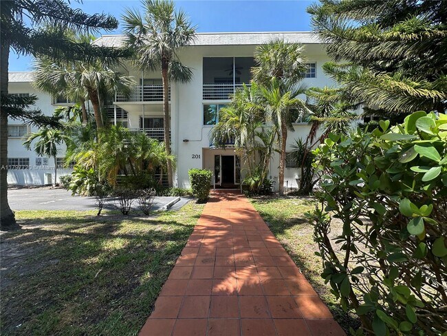 Building Photo - 201 Galen Dr