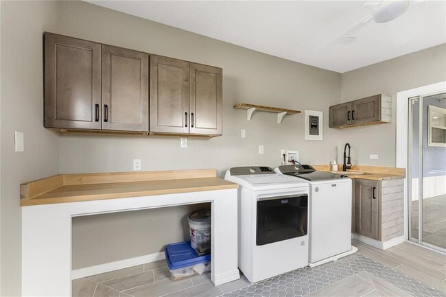 Building Photo - 11916 SW Newman Terrace