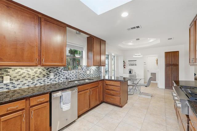 Building Photo - 1617 Oak Creek Dr