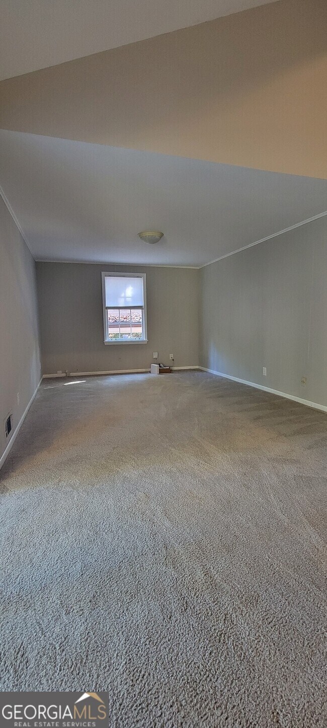 Building Photo - 1544 Bishop Hollow Run