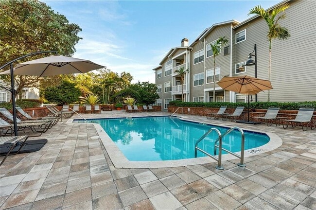 Building Photo - 800 S Dakota Ave