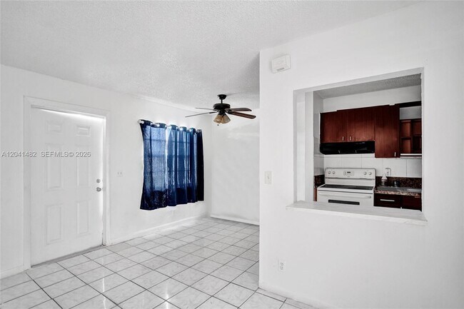 Building Photo - 841 SW 7th St