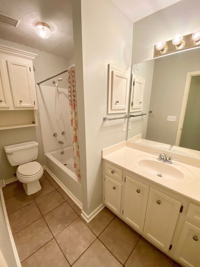 Building Photo - 3/2 for rent in Highland Ridge of Madison!