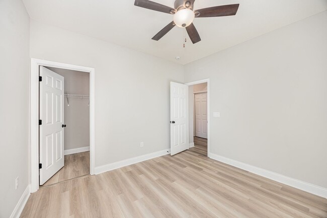 Building Photo - Beautiful 2 Bedroom, 2 Bath home + flex ro...