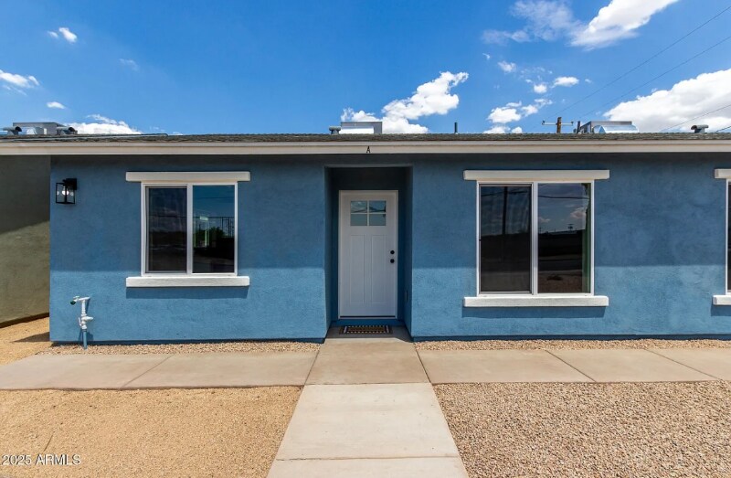 Building Photo - 1009 S 17th Ave