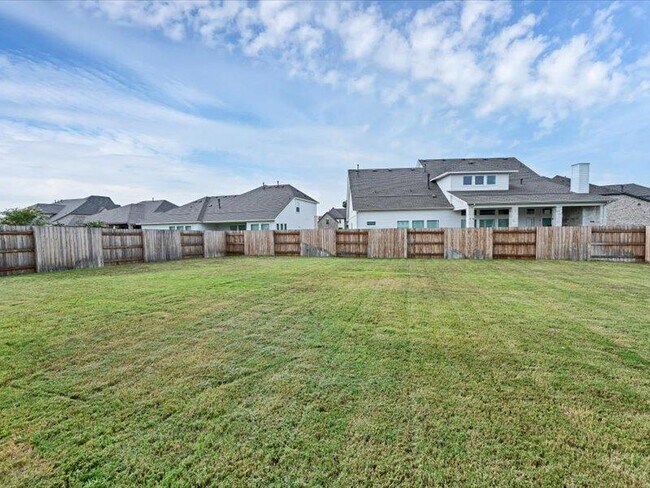 Building Photo - 107 Robert Brown Ln