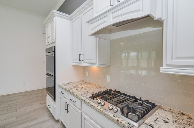 Building Photo - 6019 Verde Pl Ln