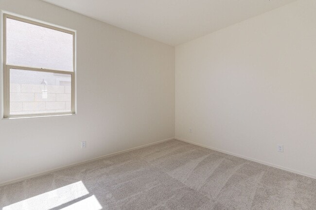 Building Photo - Modern 3-Bed + Den Home in Ventana De Estrellas