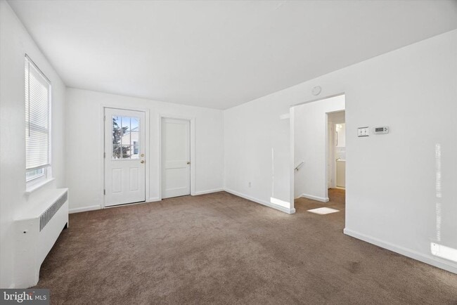 Building Photo - 206 W Parkway Ave