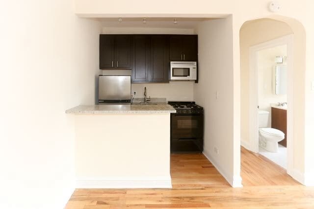 Building Photo - 4619 N Paulina St