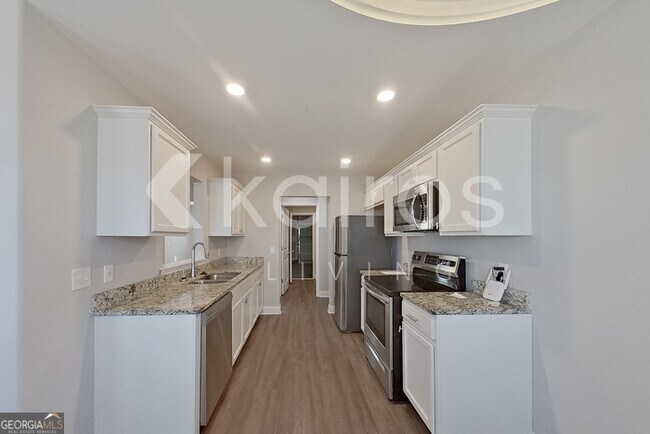 Building Photo - 228 Western Red Cedar Dr
