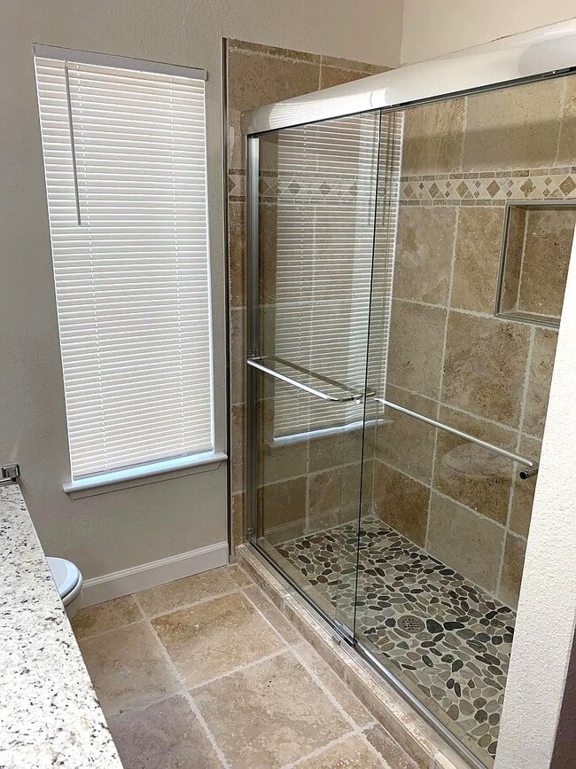 Building Photo - 12121 Bob White Dr