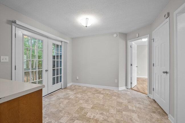 Building Photo - Price Reduced! 3 bedroom single family home
