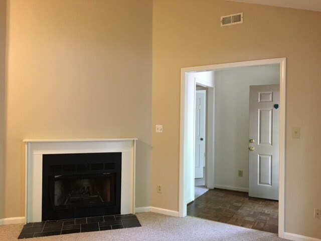 Building Photo - 117 Gristmill Ln