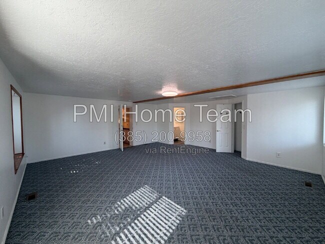 Building Photo - 2942 N 2000 W