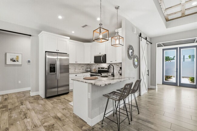 Building Photo - 3554 McComb Ln