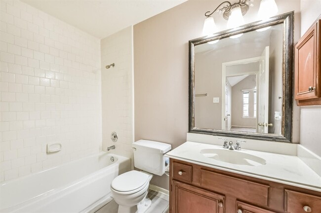 Building Photo - 15002 Chestnut Falls Dr