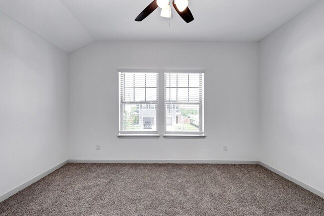 Building Photo - Beautifully Designed Townhome with Upscale Finishes