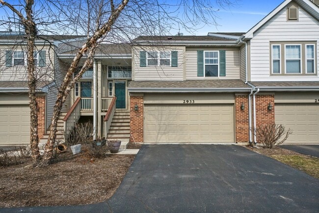 Primary Photo - 2933 Saganashkee Ln