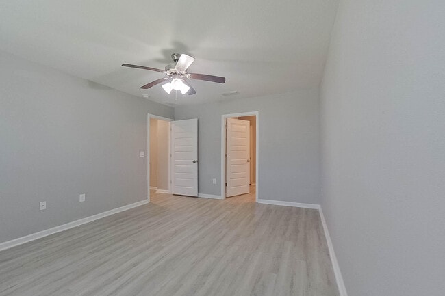 Building Photo - 128 Swallowtail Ln