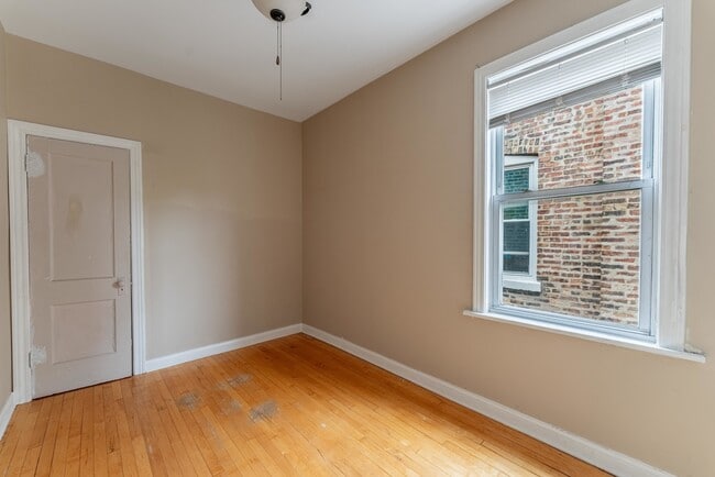 Building Photo - 2104 S 49th Ave