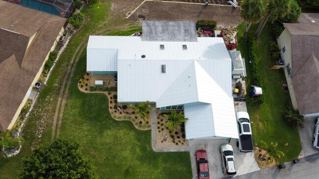 Building Photo - 1260 SW 25th Ln