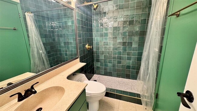 Building Photo - 8903 Trone Cir