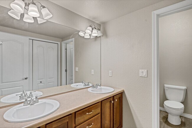 Building Photo - LUXURY PATIO HOME IN DISTRICT 20 SHOWING B...