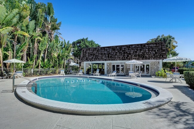Building Photo - 3125 Oakland Shores Dr