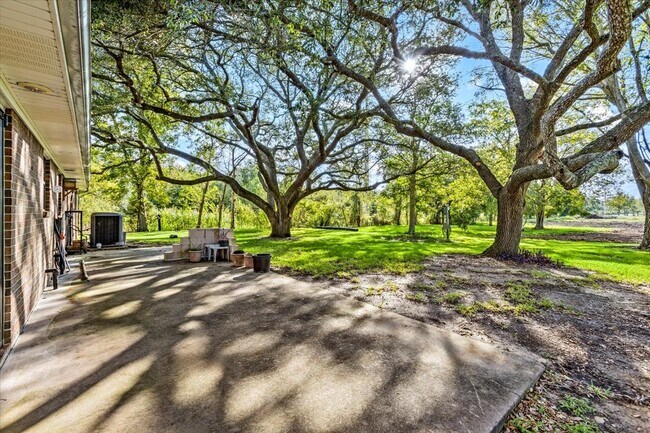 Building Photo - 2906 Avenue S