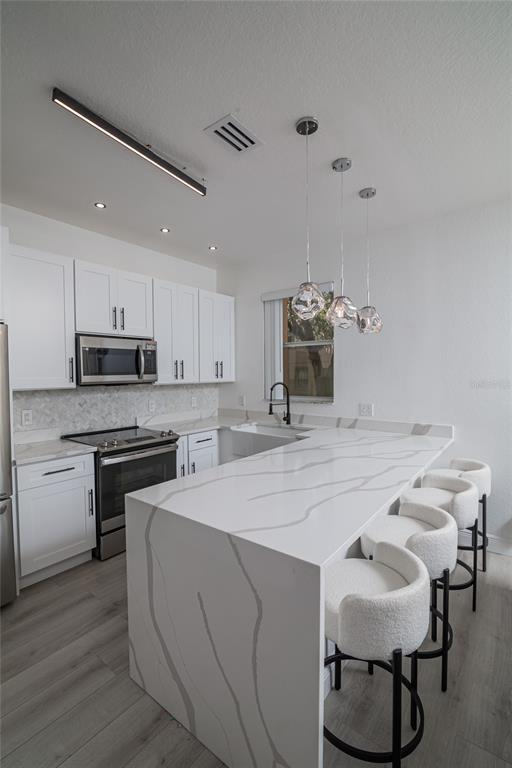 Building Photo - 733 Calabria Ave