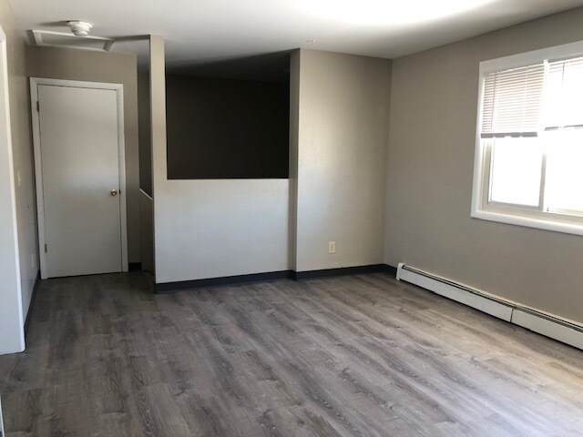 Building Photo - 1161 N Melrose St