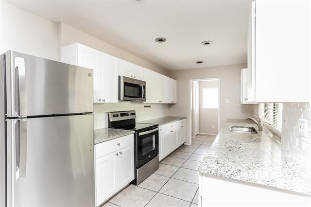 Building Photo - 9426 Rolling Rock Ln