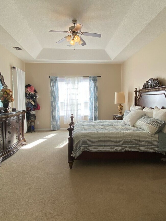 Building Photo - Beautiful 4 Bedroom 3 Bath Home in Ocoee