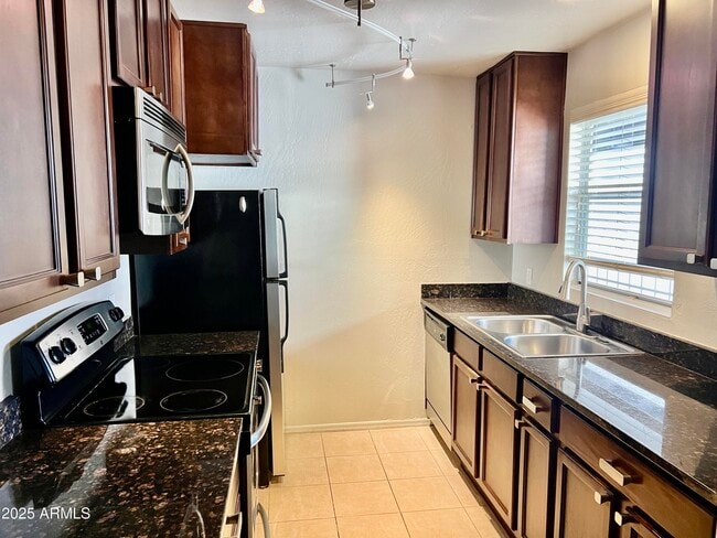 Building Photo - 14145 N 92nd St