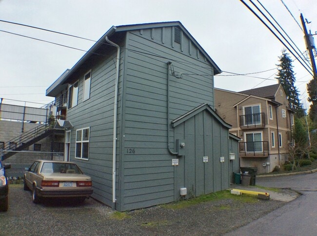Building Photo - 126 E Edgar St